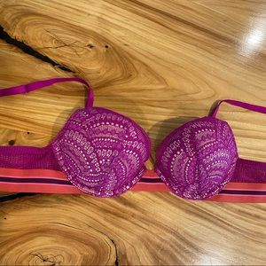 Victoria’s Secret Y2K padded bra